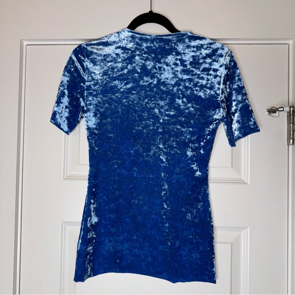 Tibi Baby Blue Crushed Velvet Stretch T-Shirt - Picture 2 of 9